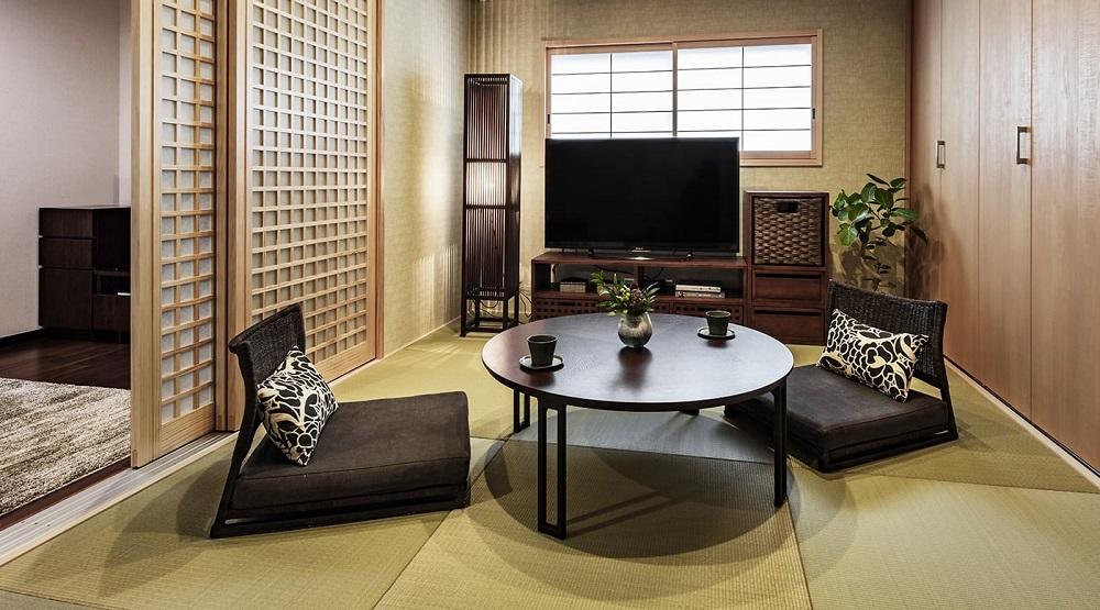 Bàn ghế kiểu Nhật với kiểu dáng đơn giản và tinh tế, sẽ là điểm nhấn hoàn hảo cho phòng khách của bạn. Với kết cấu chắc chắn, đẹp mắt, khả năng chịu lực tốt, các sản phẩm này là lựa chọn tối ưu cho không gian phòng khách.